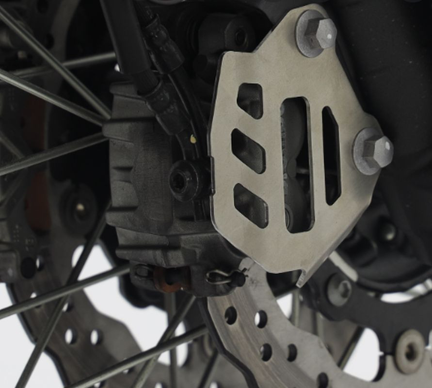CROSSPRO КРИШКА ГАЛЬМІВНОГО СУПОРТА передній (перед) YAMAHA XTZ 690 TENERE 700/WORLD RAID '19 - '23 колір сріблястий