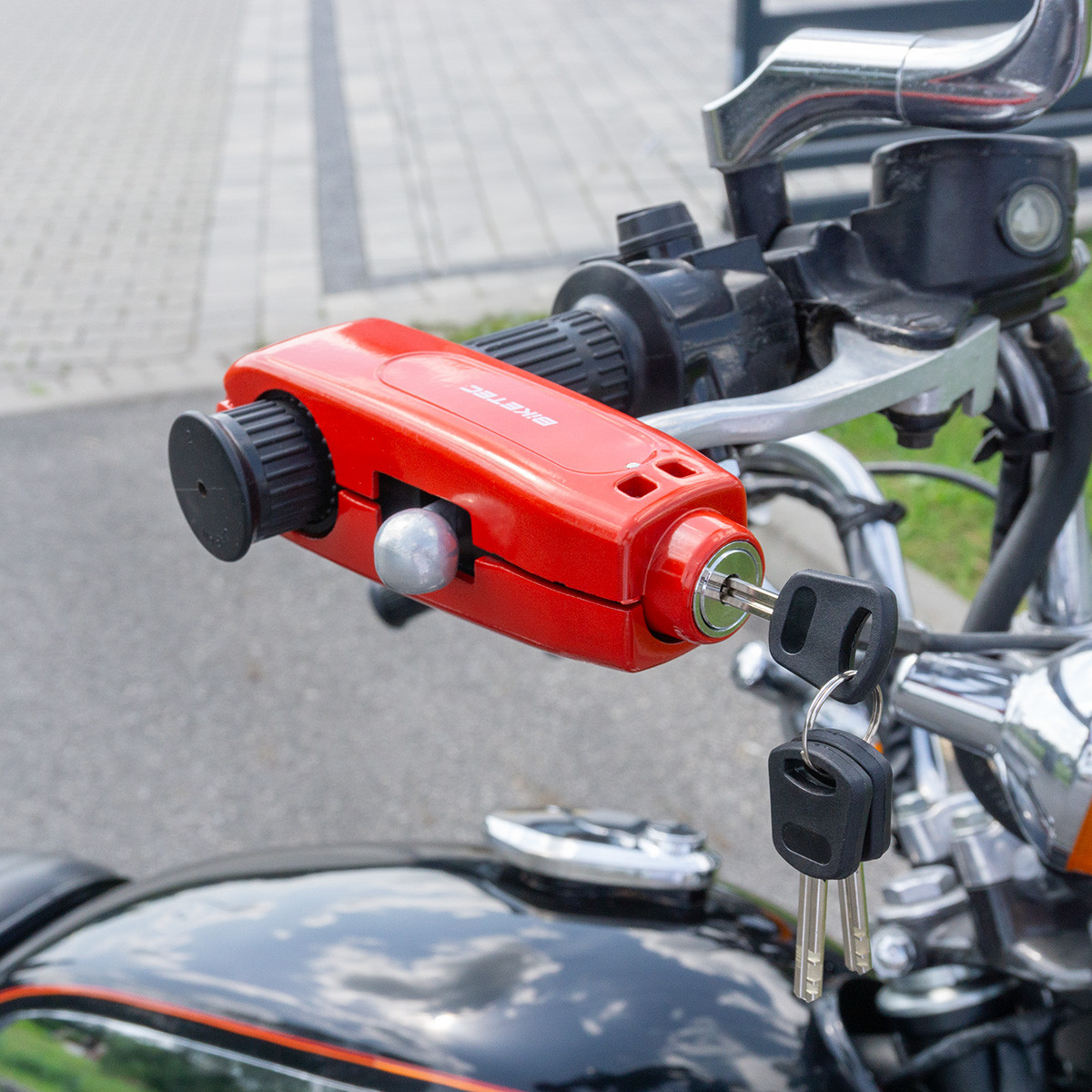 BIKETEC ЗАМОК ВАЖЕЛЯ ТРОСІВ ГАЛЬМА/ГАЗУ SEQR ДЛЯ ДІАМЕТРІВ ВІД 28 ММ ДО 38 ММ, 3 КЛЮЧІ